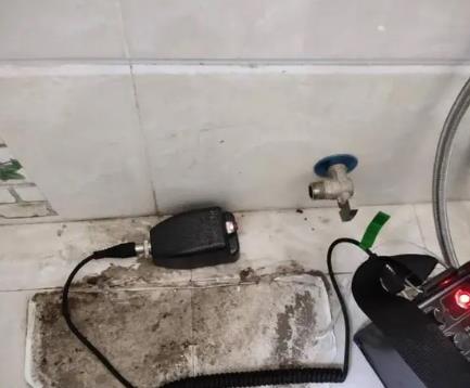孝感市屋顶漏水维修公司分享下卫生间漏水的危害及解决方法